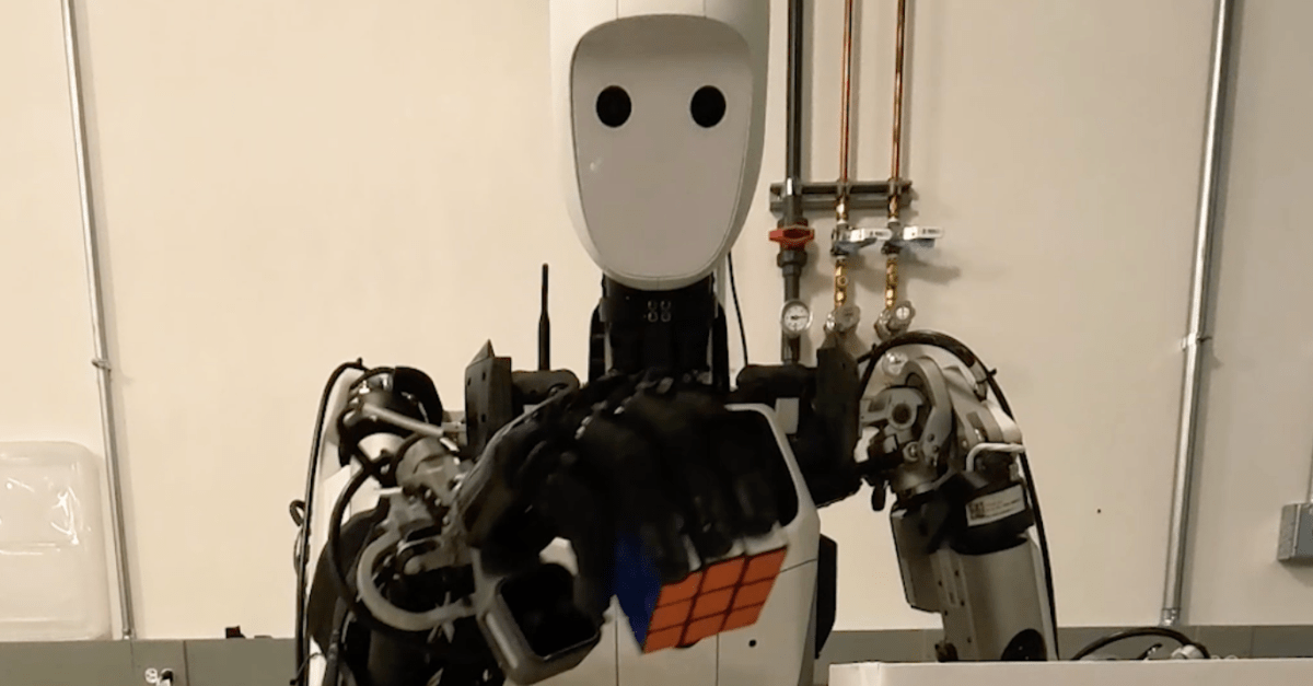 Оптимізована AI-модель Google DeepMind працює безпосередньо на роботах