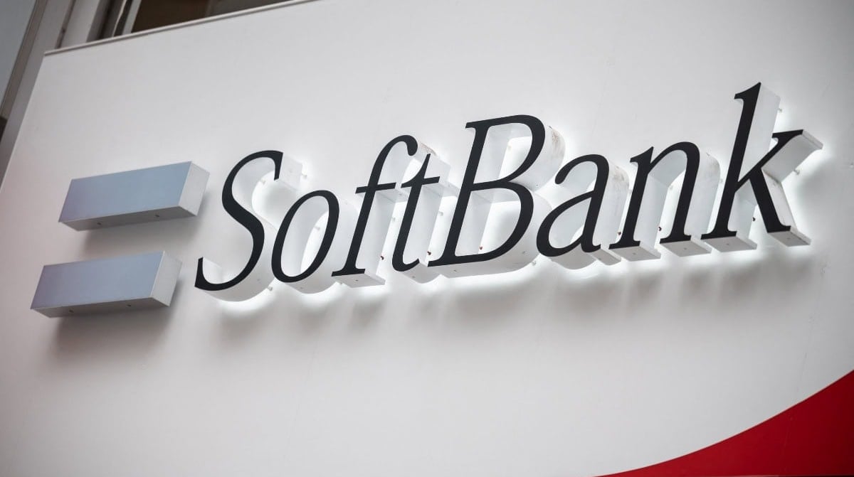 SoftBank вкладає $2 мільярди в Intel під час переформатування компанії