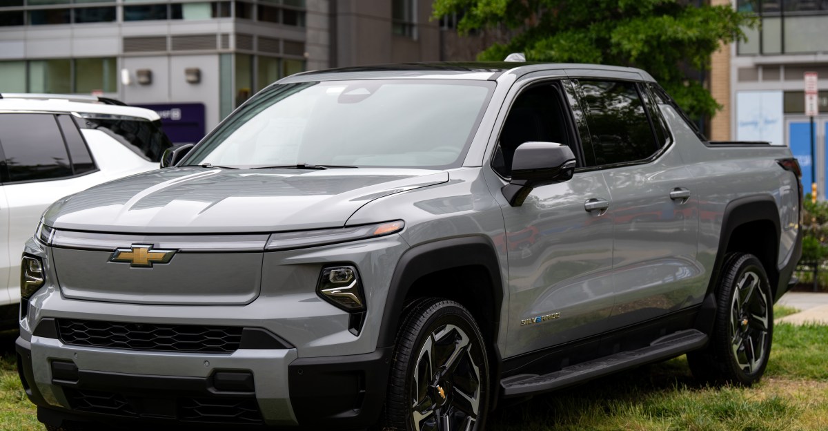 Chevy Silverado EV встановлює світовий рекорд по максимальному пробігу на одному заряді