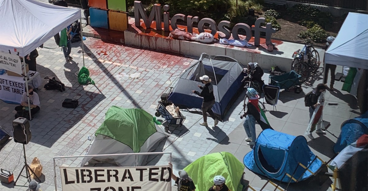 Працівника Microsoft затримали в штаб-квартирі під час акції протесту проти контрактів з Ізраїлем