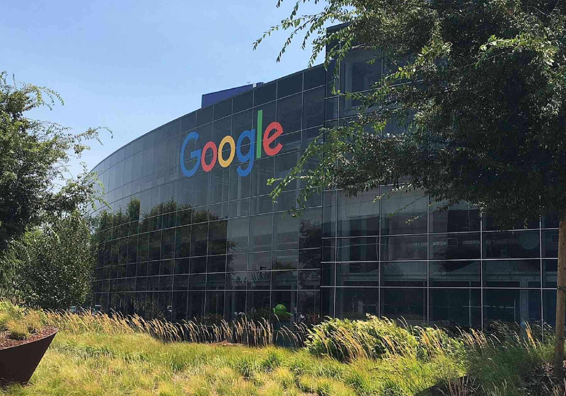 Суд зобов’язав Google виплатити сотні мільйонів доларів через порушення конфіденційності