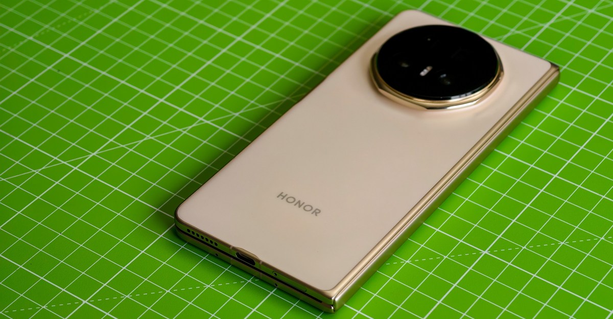 Honor презентує найтонший складаний смартфон у Європі