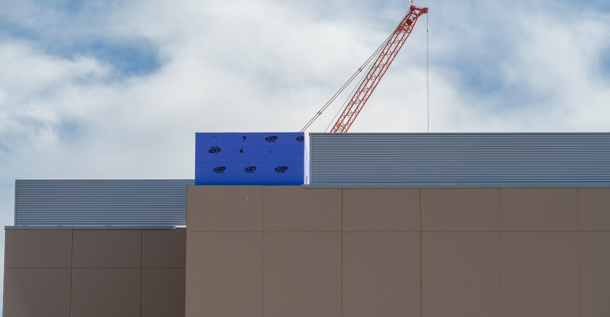 Використання води та електрики штучним інтелектом досягне небачених масштабів у 2025 році